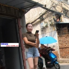 #武汉#,#扫街#,#站街# 2] 武汉 江夏 按照第一张图片药店导航 旁边巷子进去 上午就开门了 晚上关门 一排有十多个嫂子 玩了一下图片上这个40多岁的嫂子
